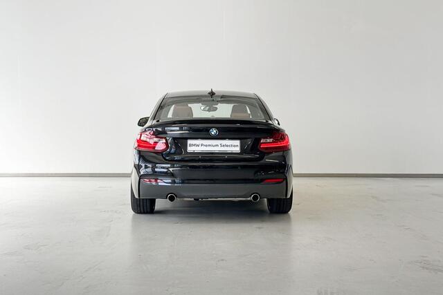 BMW 2-SERIE Coupé 220i Model M Sport High Executive