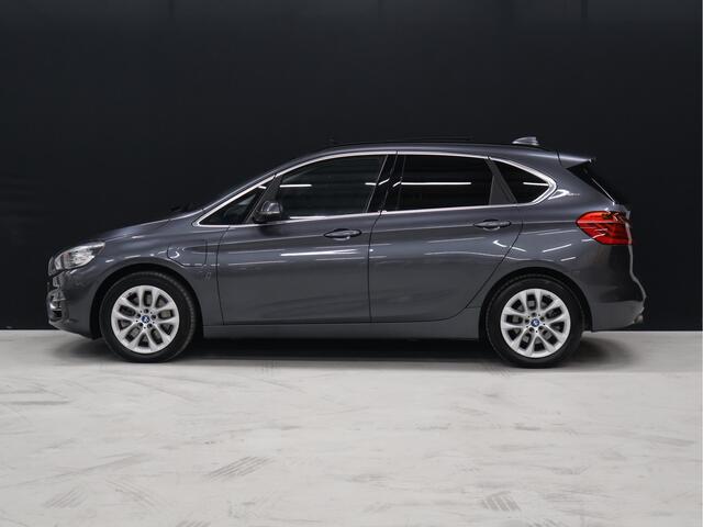 BMW 2-SERIE Active Tourer 225xe iPerformance High Executive [SCHUIFKANTELDAK, CAMERA, STOELVERWARMING, HEAD-UP, ADAPTIVE CRUISE CONTROL, VOL LEDER, CLIMATE, NIEUWSTAAT]