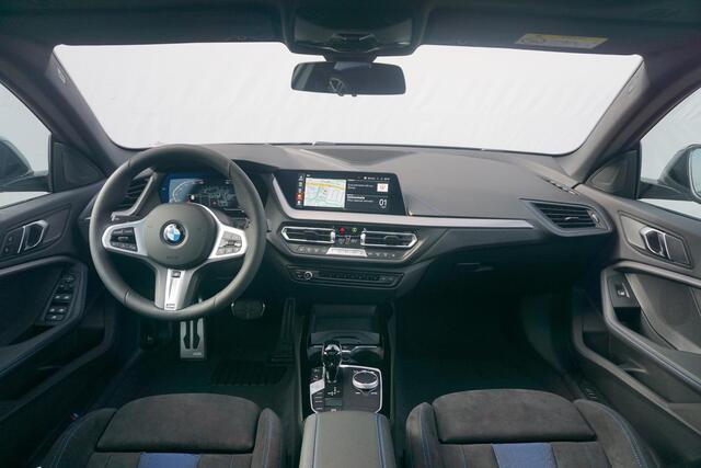 BMW 2-SERIE Gran Coupé 218i | M Sportpakket Pro | Glazen Panoramdak | Stuur-en stoelverwarming | M Sportstoelen Alcantara | Camera | Head-Up Display | HiFi | Ekris Selection