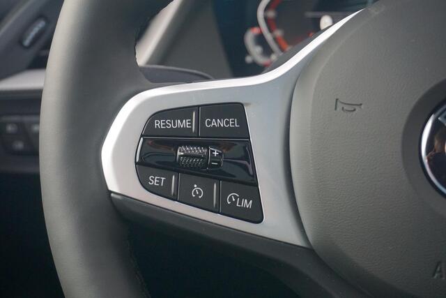 BMW 2-SERIE Gran Coupé 218i | M Sportpakket Pro | Glazen Panoramdak | Stuur-en stoelverwarming | M Sportstoelen Alcantara | Camera | Head-Up Display | HiFi | Ekris Selection
