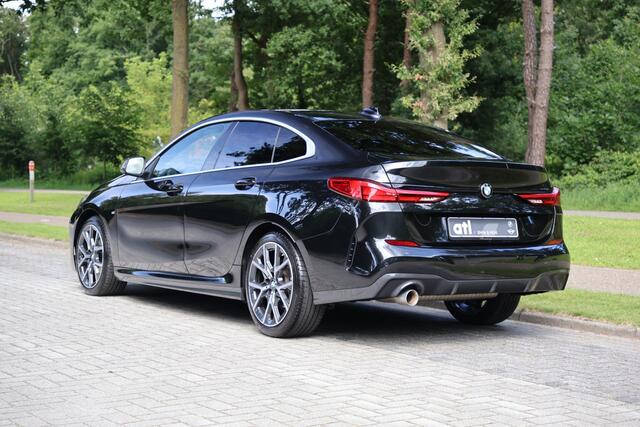 BMW 2-SERIE Gran Coupé 218i M Sport Edition M-Sport, Adaptieve Cruise Control, Stuurwielverwarming, Sportstoelen, Parkeerhulpsysteem, DAB, Stoelverwarming, Shadowline, M-Sportbesturing, Grootlichtassistent, Live Cockpit,etc.