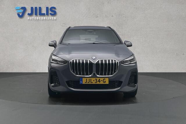 BMW 2-SERIE Active Tourer 225e xDrive | Camera | Lederen bekleding | Panoramadak | Apple Carplay