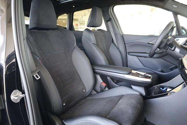 BMW 2-SERIE Active Tourer 225e xDrive M Sportpakket Pro | Driving Assitant Plus | Panoramadak | Trekhaak