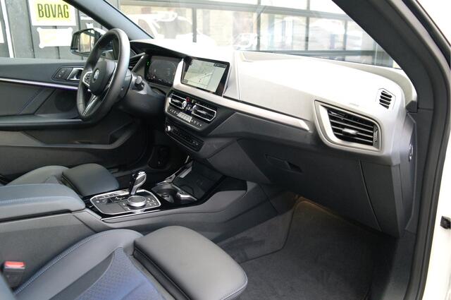 BMW 2-SERIE Gran Coupé 218i M Sport Edition | Carplay | Camera | Fabrieksgarantie | Stuurwielverwarming