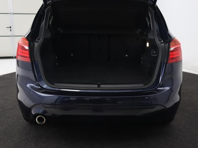 BMW 2-SERIE Active Tourer 225xe iPerformance | Sport Line | Stoelverwarming | Full LED | Navigatie | Parkeerhulp | Sportstoelen | Bluetooth | Climate control | Getint glas | Cruise control | PHEV | Plug In