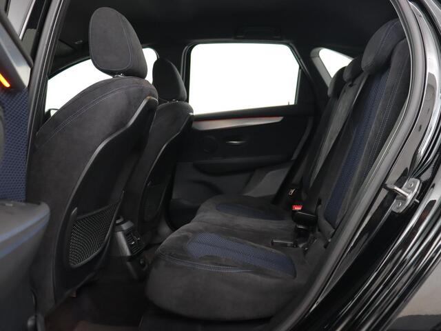 BMW 2-SERIE Active Tourer 218i M Sport | 79.800km NAP | Full LED | Sportstoelen | Navigatie | Parkeerhulp | Climate control | 17'' | Bluetooth | Cruise control