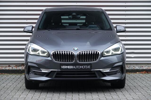 BMW 2-SERIE Active Tourer 225xe iPerformance High Executive | Harman & Kardon | Leder | HUD | Camera | Navi | DAB |