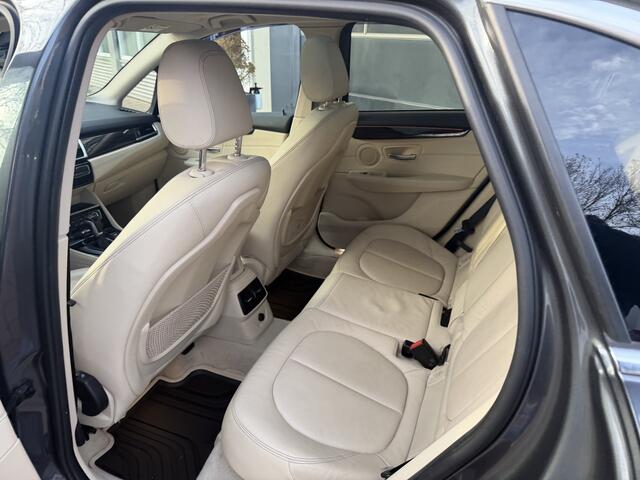 BMW 2-SERIE Active Tourer 218d High Executive Automaat,Schuifdak,Leer,Navi,Clima,17Inch,Pdc,Cruise Hoge Zit 150pk