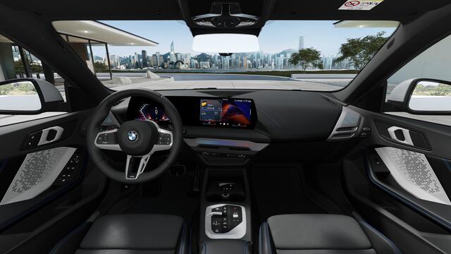 BMW 2-SERIE Gran Coupé 220 M Sport Automaat / Sportstoelen / Achteruitrijcamera / M Adaptief onderstel / Adaptieve LED / Parking Assistant / Stuurverwarming