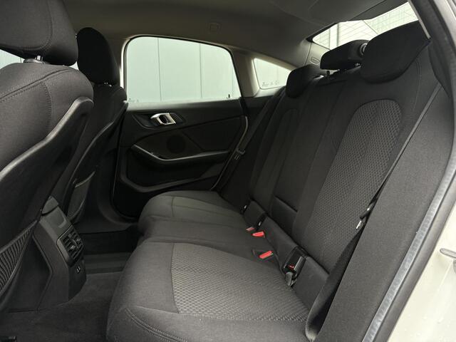 BMW 2-SERIE Gran Coupé 218i Executive Edition Automaat / Apple Carplay/Android Auto / Cruise Controle / Climate control / Navigatie full map /