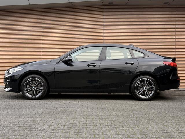 BMW 2-SERIE Gran Coupé 218i High Executive Sportstoelen / Navi / Clima / Carplay