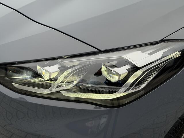 BMW 2-SERIE Active Tourer 218i Luxury Line Pano-Dak | Trekhaak | Stuur & Stoelverw. | Massage