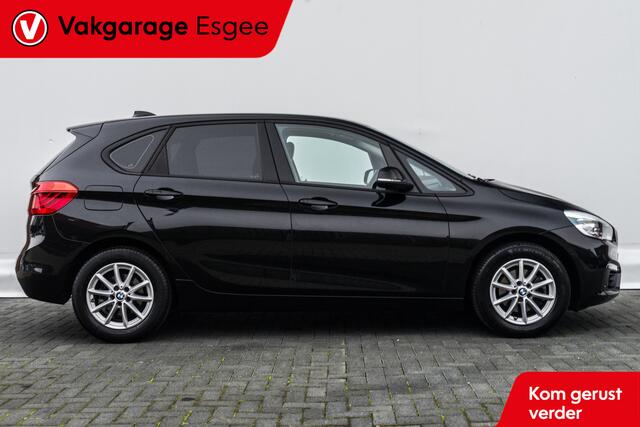BMW 2-SERIE Active Tourer 218i 136 PK High Executive | Automaat | 1 e Eign | 57..000 KM | | Leder 'Dakota'| Clima | Navi | Pdc | Led | Head-Up Display |