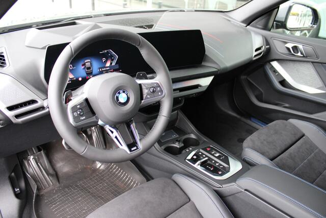 BMW 2-SERIE Gran Coupé 220 High Executive M Sport Automaat / Sportstoelen / M Adaptief onderstel / Parking Assistant Plus / Head-Up / Comfort Access / Live Cockpit Professional