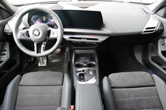 BMW 2-SERIE Gran Coupé 220 High Executive M Sport Automaat / Sportstoelen / M Adaptief onderstel / Parking Assistant Plus / Head-Up / Comfort Access / Live Cockpit Professional