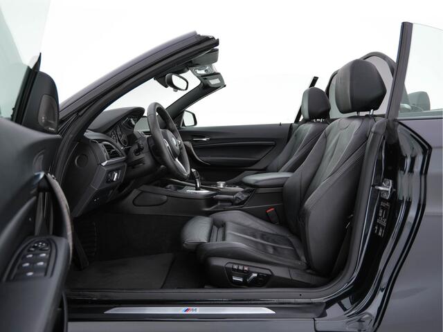 BMW 2-SERIE Cabrio 220d Sport M-Sportpack Aut. *FULL-LEATHER | XENON | HARMAN/KARDON | MEMORY-PACK | HEATED-SPORTSEATS | NAVI-FULLMAP | DAB+ | ECC | PDC | 19''ALU*