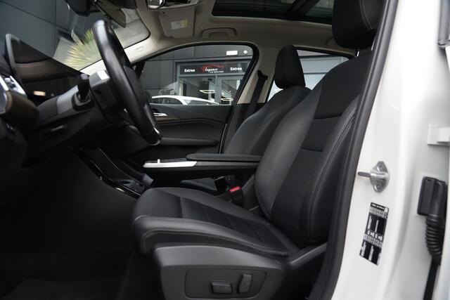 BMW 2-SERIE Active Tourer 218i 136pk Panoramadak/Stoelverwarming/Camera