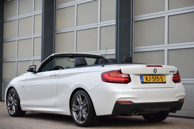 BMW 2-SERIE Cabrio M235i High Executive OrigNL | NAP | 18dkm!
