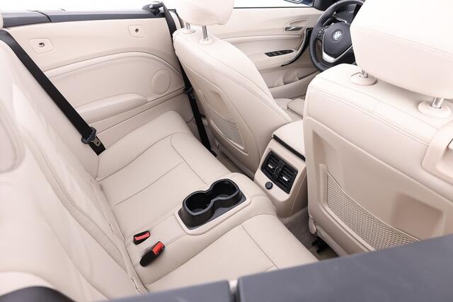 BMW 2-SERIE 230 i Cabrio High Executive | LEDER | Full LED | NAVI ? 1e Eigenaar