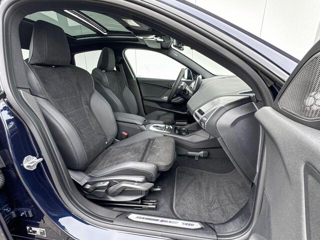 BMW 2-SERIE Gran Coupé 220 M-Sport Pro / Glazen Schuifdak / Adaptieve LED koplampen / Driving Assistant / Driving Assistant plus / Stuurwielrand verwarming / Camera / Harman Kardon / 19 inch