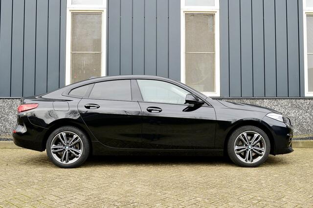 BMW 2-SERIE Gran Coupé 218i Sport-Line Rijklaarprijs-Garantie Camera Led Apple carplay Airco Leder Sportinterieur