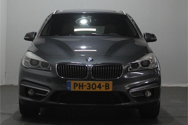 BMW 2-SERIE Active Tourer 220i High Executive - Camera / Navi / Stoelverw.