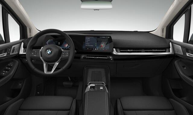 BMW 2-SERIE Active Tourer 220i Luxury Line | Equipment Package | Comfort Pack | Travel Pack
