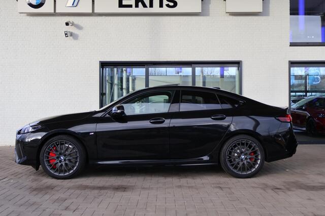 BMW 2-SERIE 220 Gran Coupé | M Sportpakket Pro | Innovation Pack | Panorama Dak