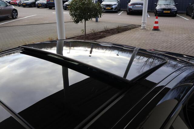 BMW 2-SERIE 220 Gran Coupé | M Sportpakket Pro | Innovation Pack | Panorama Dak