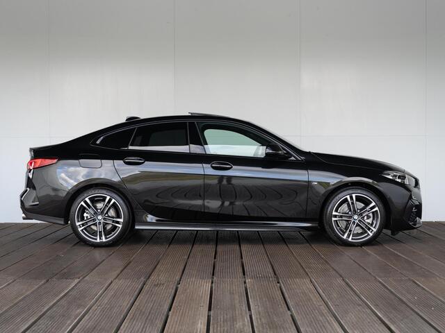 BMW 2-SERIE Gran Coupé 220i | Model M Sport | Equipment Pack Pro | Convenience Pack | Travel Pack