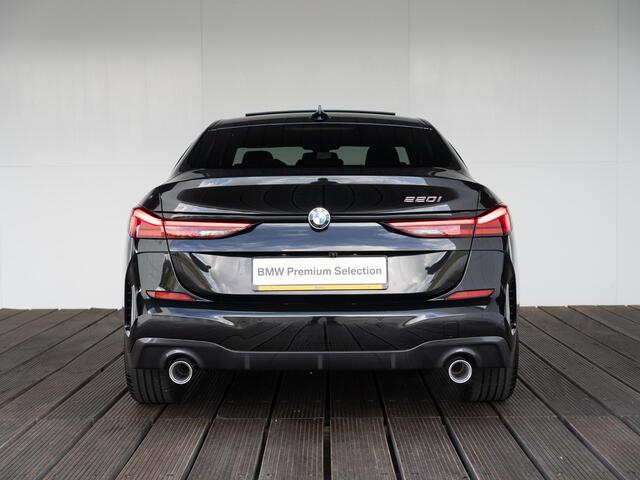 BMW 2-SERIE Gran Coupé 220i | Model M Sport | Equipment Pack Pro | Convenience Pack | Travel Pack