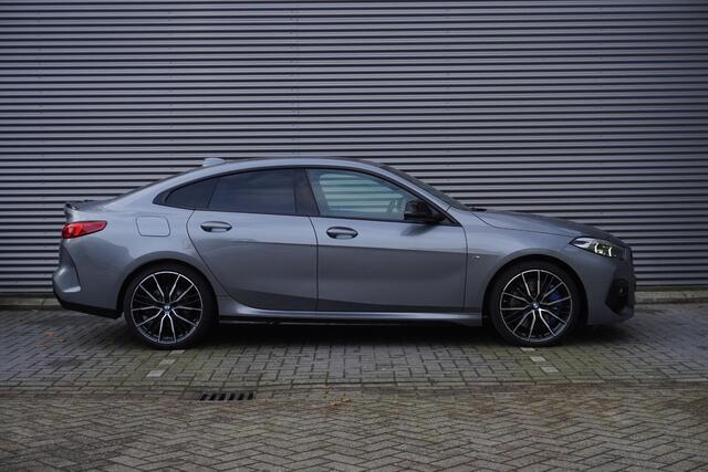BMW 2-SERIE Gran Coupé 218i M Sport Edition | Glazen panoramadak | Achteruitrijcamera | HiFi System