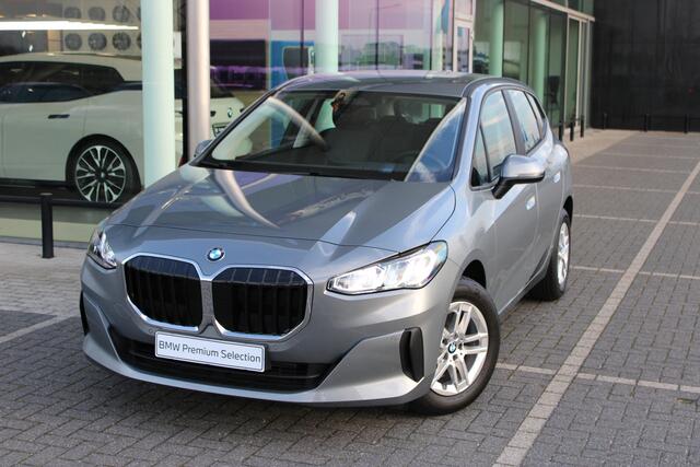 BMW 2-SERIE Active Tourer 218i Automaat / Achteruitrijcamera / Parking Assistant / Widescreen Display