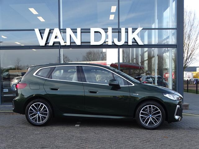 BMW 2-SERIE Active Tourer 225e xDrive M Sportpakket Ada. M-onderstel DAB Sportstoelen Parkeerhulpsysteem 18''LM Velgen