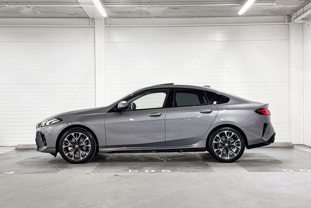 BMW 2-SERIE Gran Coupé 220 | M-Sport Design | Driving Assistant | Harman/Kardon | Panoramadak