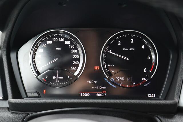 BMW 2-SERIE Active Tourer 216d Automaat Executive Launch Edition | Navigatie | Camera | Origineel NL |