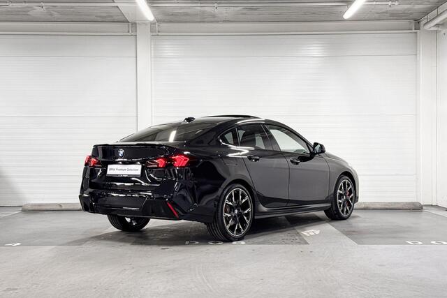 BMW 2-SERIE Gran Coupé 220 | M-Sport Pro | Premium Pack | Driving Assistant | Panoramadak | Comfort Access