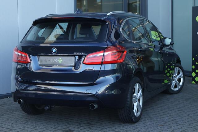 BMW 2-SERIE Active Tourer 220i High Executive