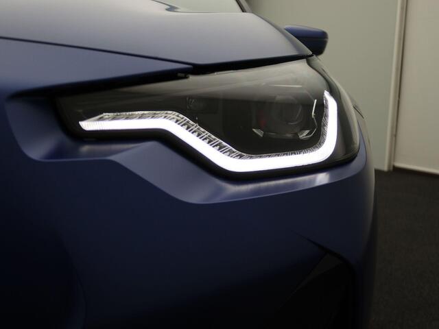 BMW 2-SERIE Coupé 218i M Sportpakket Pro | Premium Pack | Stuurwielrand Verwarmd | Achteruitrijcamera | Parking Assistant | HiFi | 19''