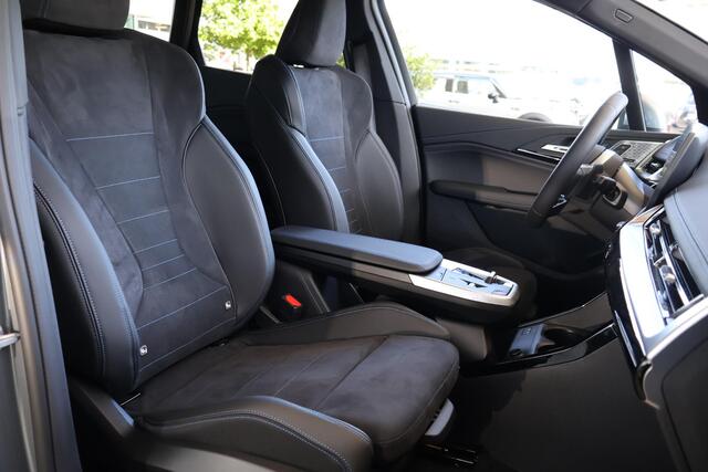 BMW 2-SERIE Active Tourer 220i | M Sportpakket | Stuur- en stoelverwarming | Camera | Stoelen Elektrisch | Harman Kardon | Parkeersensoren voor en achter | Comfort Access | M Shadow Line