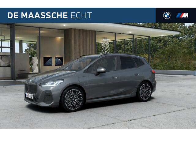 BMW 2-SERIE Active Tourer 225e xDrive High Executive M Sport Automaat / Panoramadak / Trekhaak / Sportstoelen / Adaptieve LED / M Adaptief onderstel / Head-Up / Parking Assistant Plus
