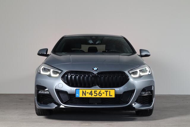 BMW 2-SERIE Gran Coupé 218i Business Edition M-Sport NL-Auto!! 19'' LM I Nav I Apple Car-Play