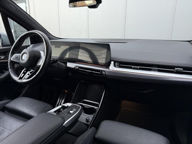BMW 2-SERIE Active Tourer 218i Automaat M-Sport Widescreen LED Trekhaak Leder Shadow Camera Navi DAB
