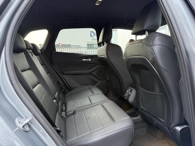 BMW 2-SERIE Active Tourer 218i Automaat M-Sport Widescreen LED Trekhaak Leder Shadow Camera Navi DAB