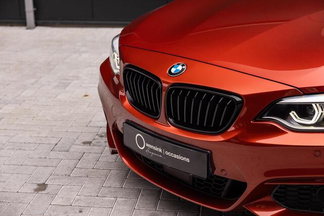 BMW 2-SERIE Coupé 230i High Executive M-Sport | M-Sport| NL Auto | Harman/Kardon | Adaptieve Cruise Control | LED | Rij-hulpsysteem | Sportstoelen | Schuif/Kanteldak | Sportstoelen | DAB | Adaptief Onderstel | Camera | Ele. verstelbare stoelen + Geheugen Links |