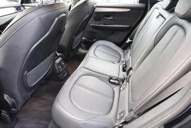 BMW 2-SERIE Active Tourer 218i Centennial High Executive M-Sport TREKHAAK-AFN LEER HUD STOELVERW. CRUISE CLIMA NAP NAVI PDC 17''LMV