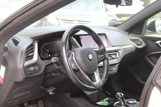 BMW 2-SERIE Gran Coupé 218i Executive Edition//Stoelverwarming!!