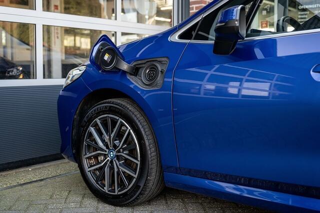 BMW 2-SERIE 225e xDrive M sport | Camera | Keyless | Adapt. Led | Sport Seats | 18 Inch |