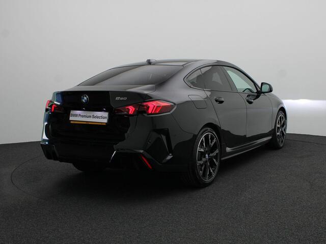BMW 2-SERIE Gran Coupé 220 M Sportpakket | Driving Assistant Plus | Stuurwielverwarming | 19"