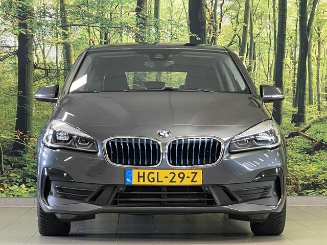BMW 2-SERIE Active Tourer 225xe iPerformance High Executive | Rijmodus Regeling | Stuurwielverwarming | Stoelverwarming | Lane Assist | Spraakbediening |